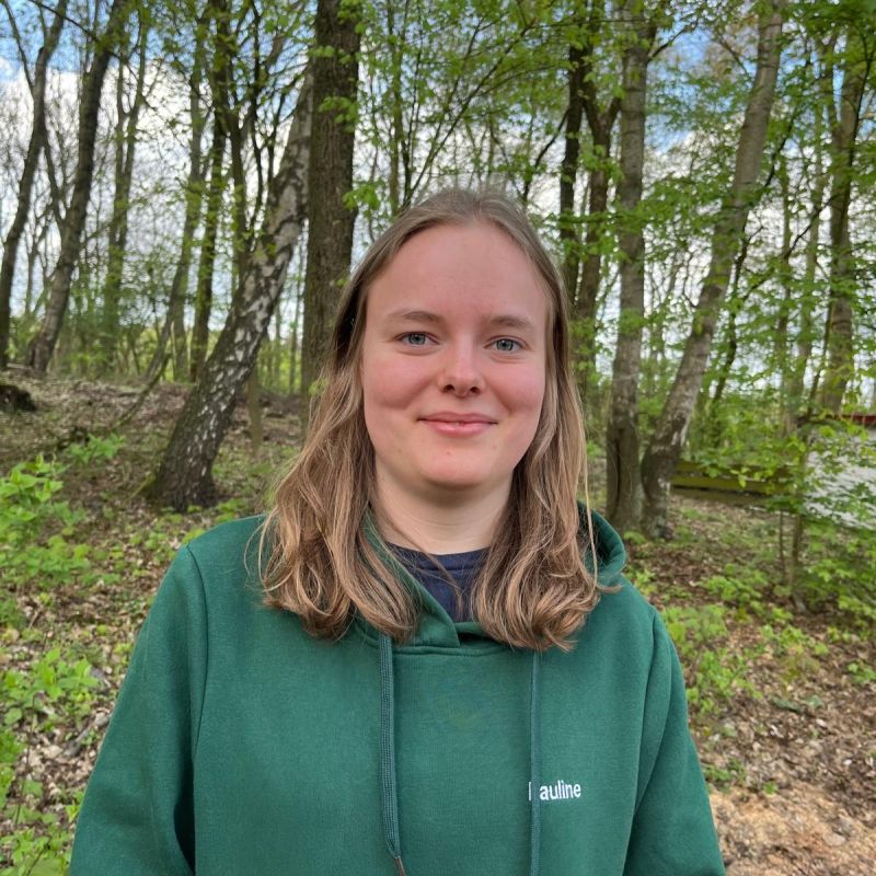 5a565900 95ef 4ed7 ad85 db5a69222fa5